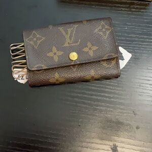 LV Keyholder